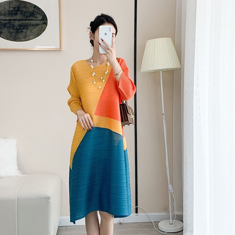 Polyester Round Neck Long Sleeve Color Block Pleated Dress