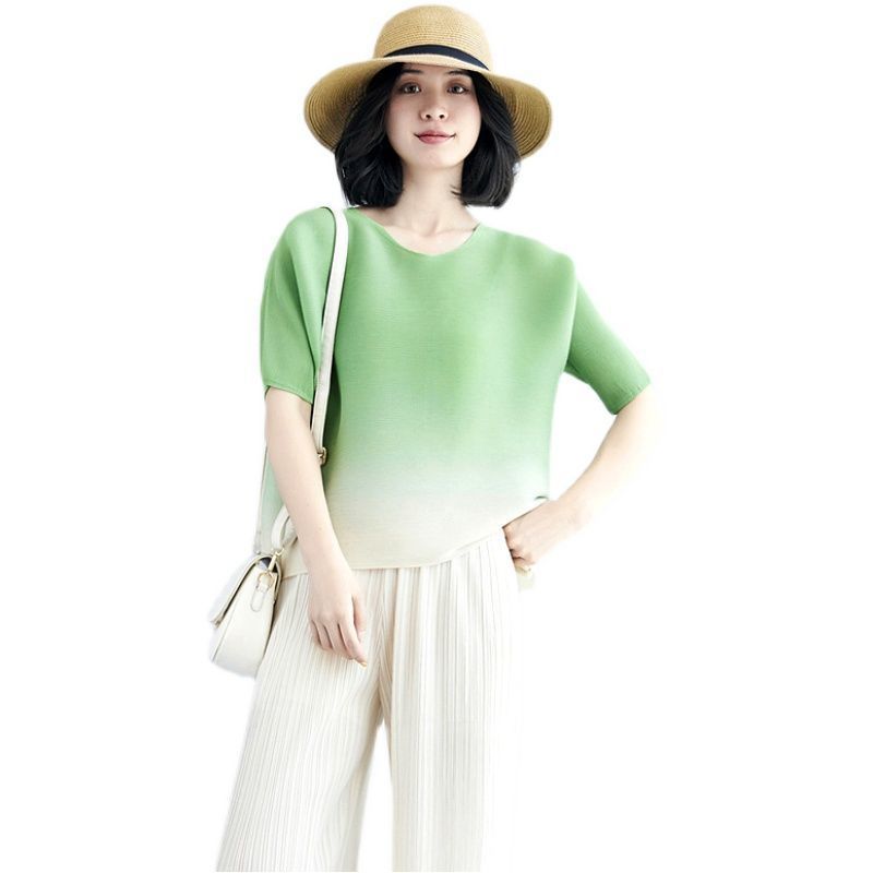 Polyester Round Neck Loose fit Gradient Color Top